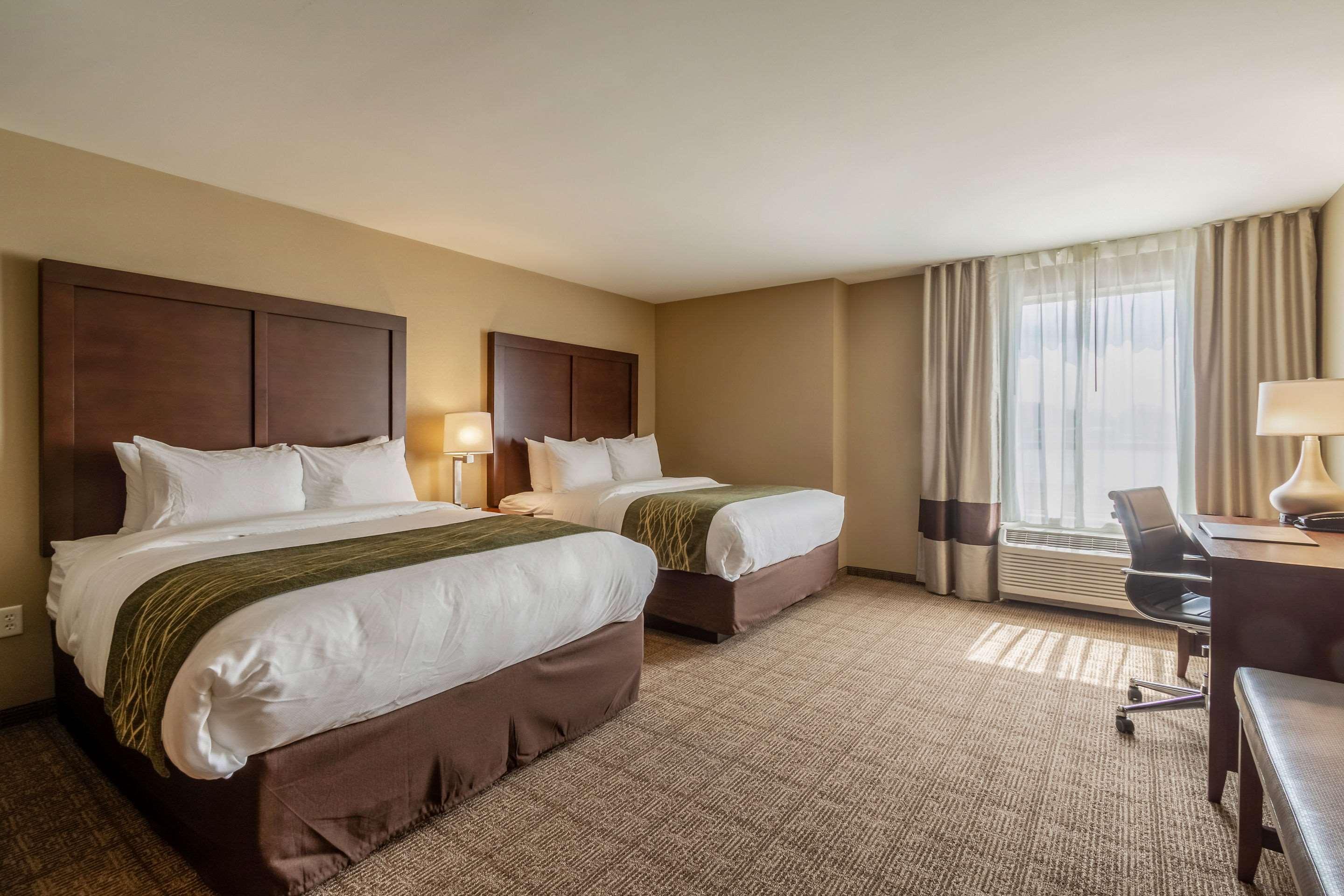 Comfort Inn & Suites - Harrisburg Airport - Hershey South Middletown  Экстерьер фото