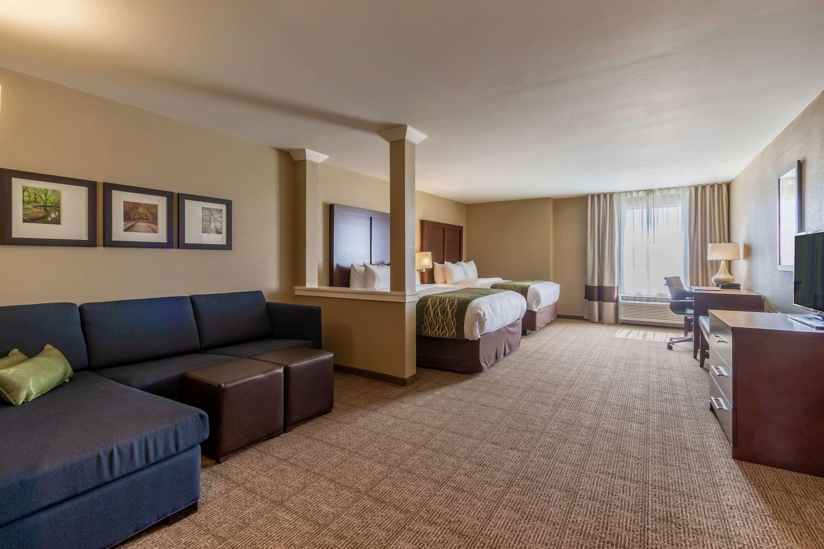 Comfort Inn & Suites - Harrisburg Airport - Hershey South Middletown  Экстерьер фото