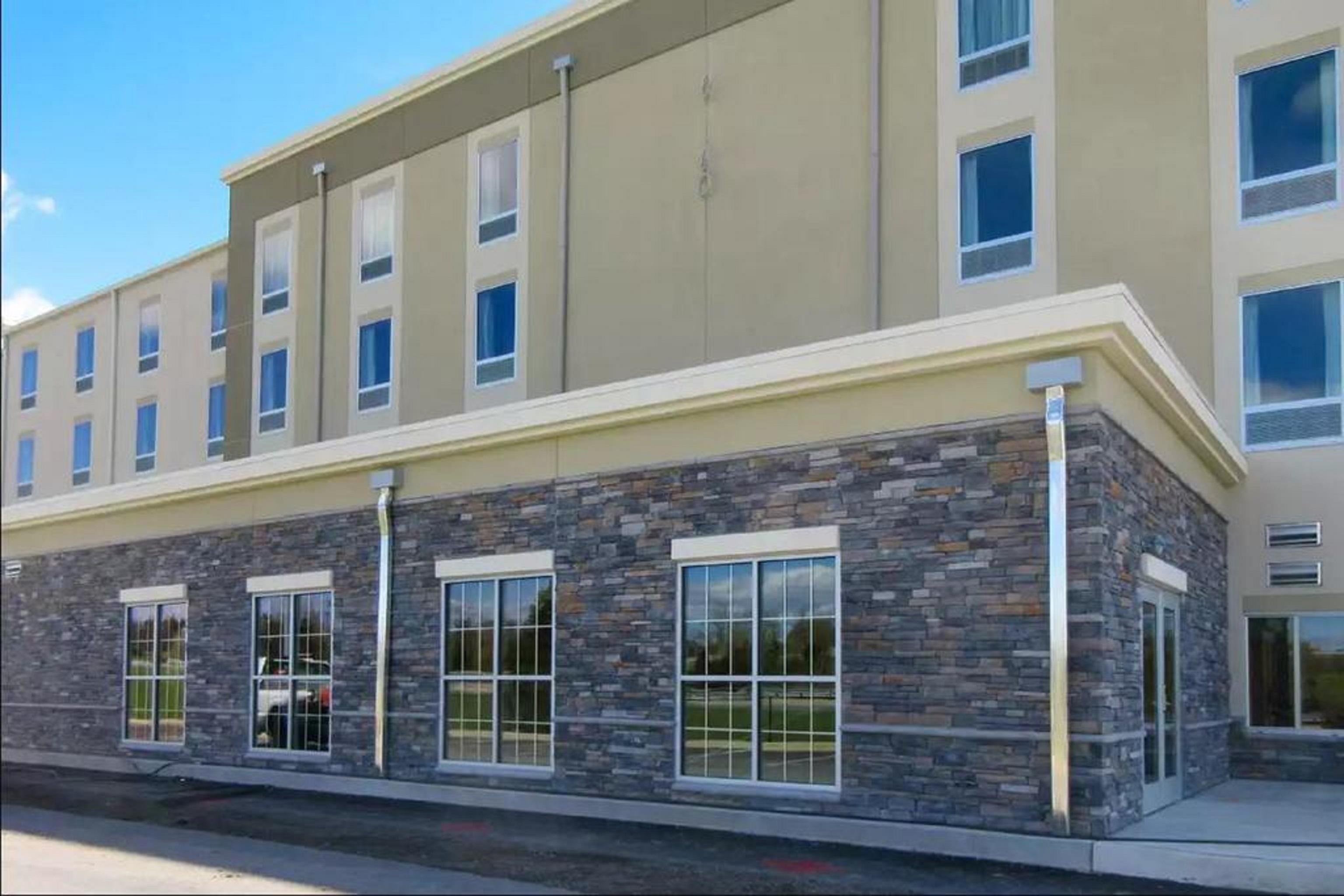 Comfort Inn & Suites - Harrisburg Airport - Hershey South Middletown  Экстерьер фото