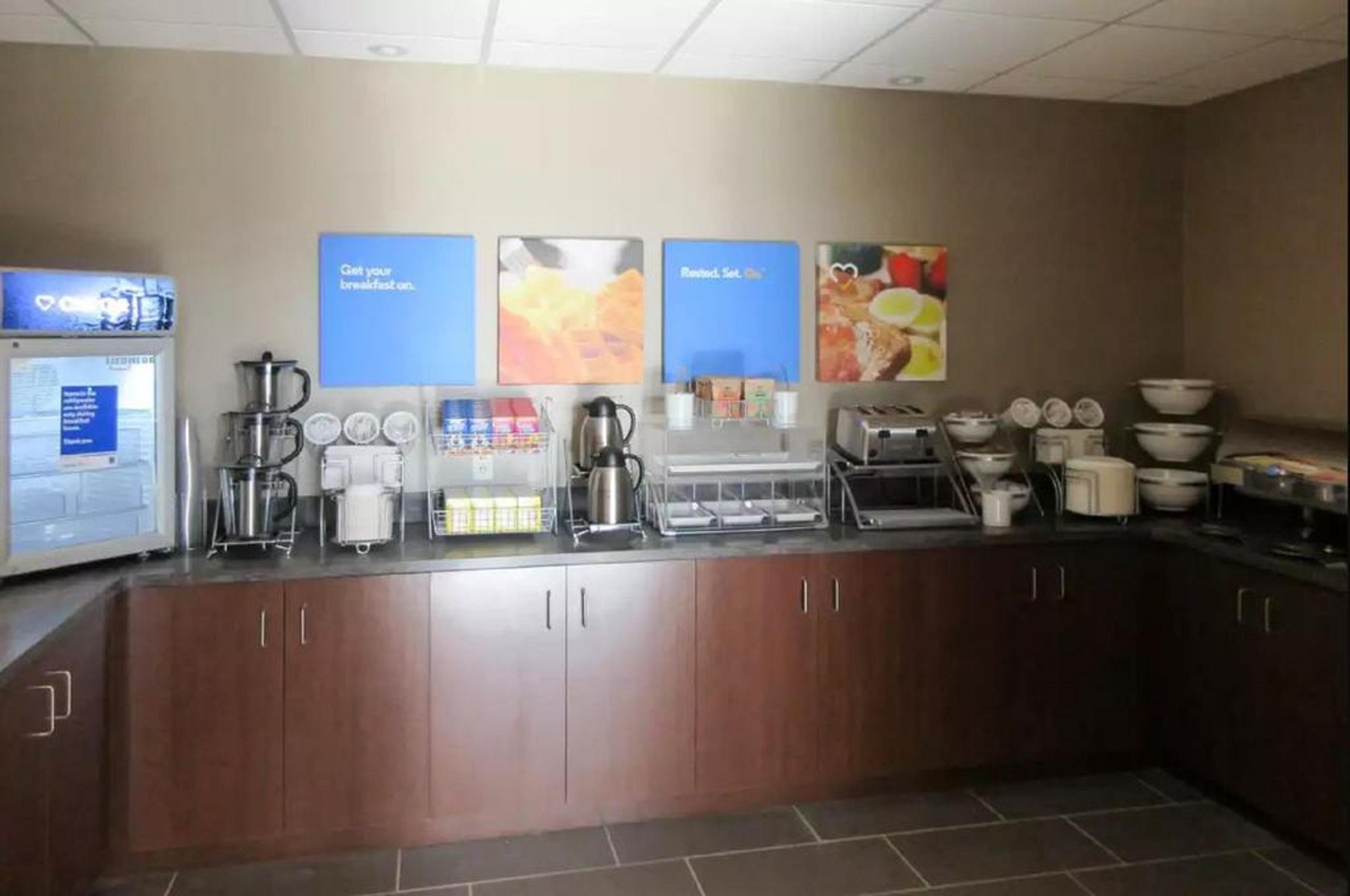 Comfort Inn & Suites - Harrisburg Airport - Hershey South Middletown  Экстерьер фото