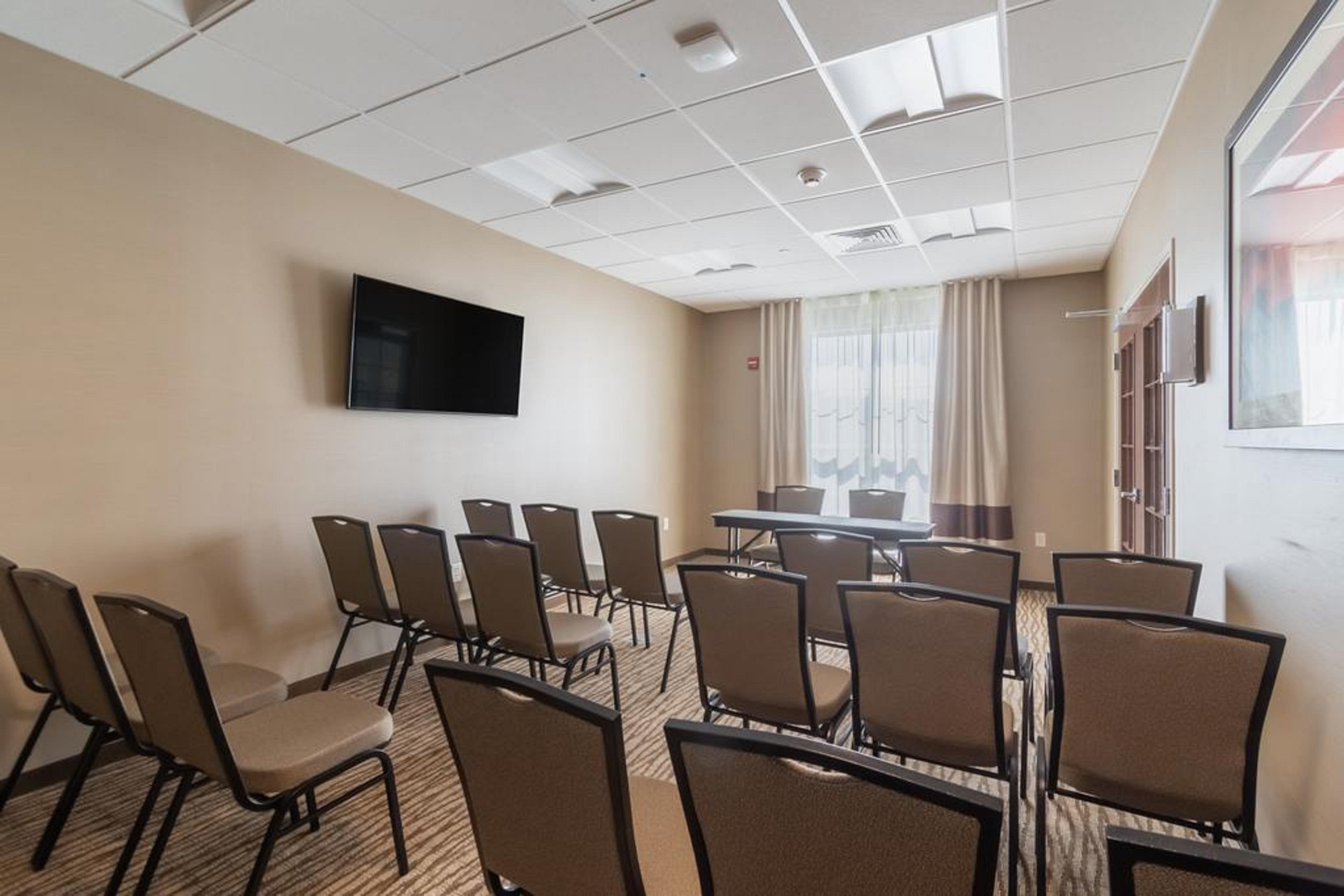 Comfort Inn & Suites - Harrisburg Airport - Hershey South Middletown  Экстерьер фото