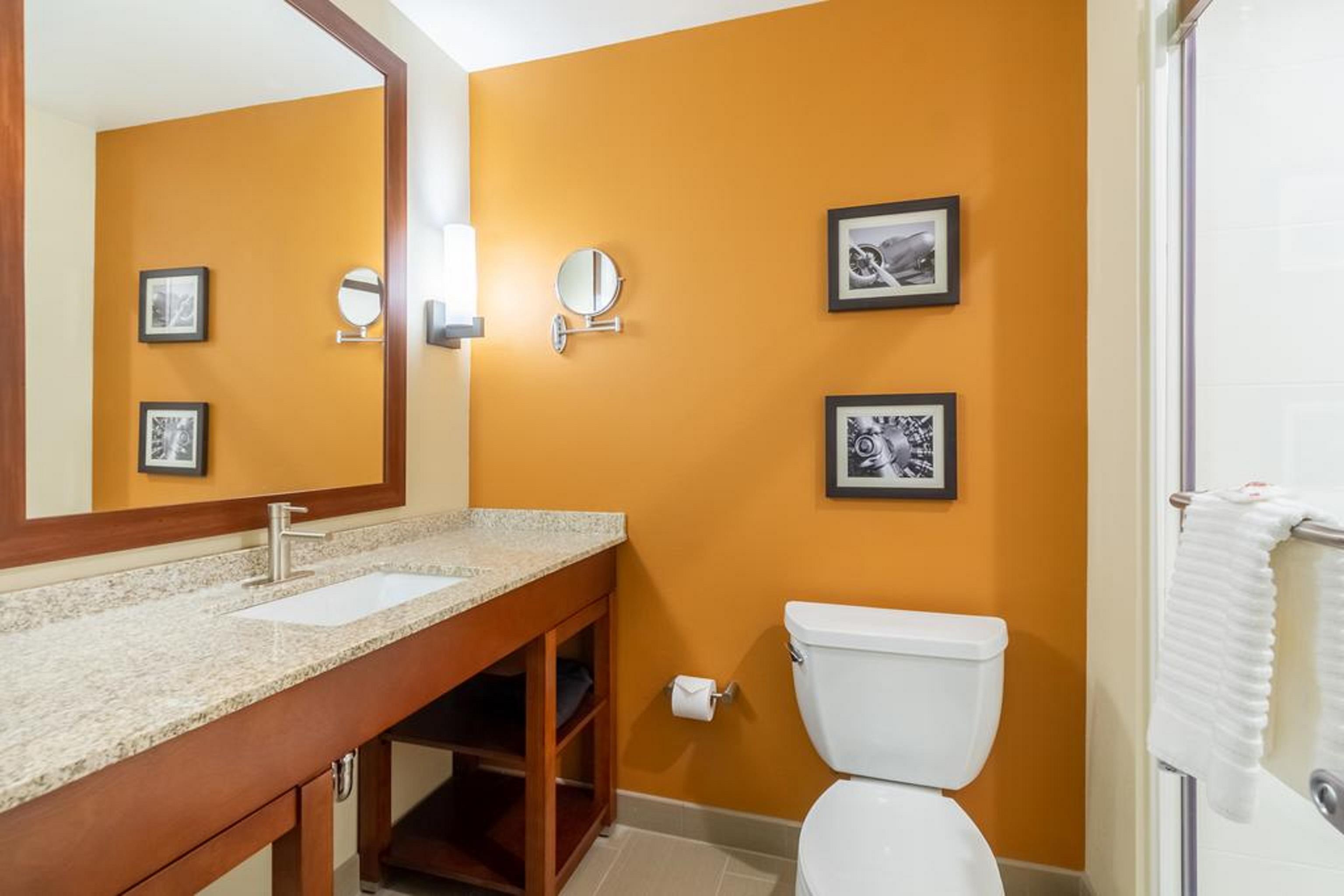 Comfort Inn & Suites - Harrisburg Airport - Hershey South Middletown  Экстерьер фото