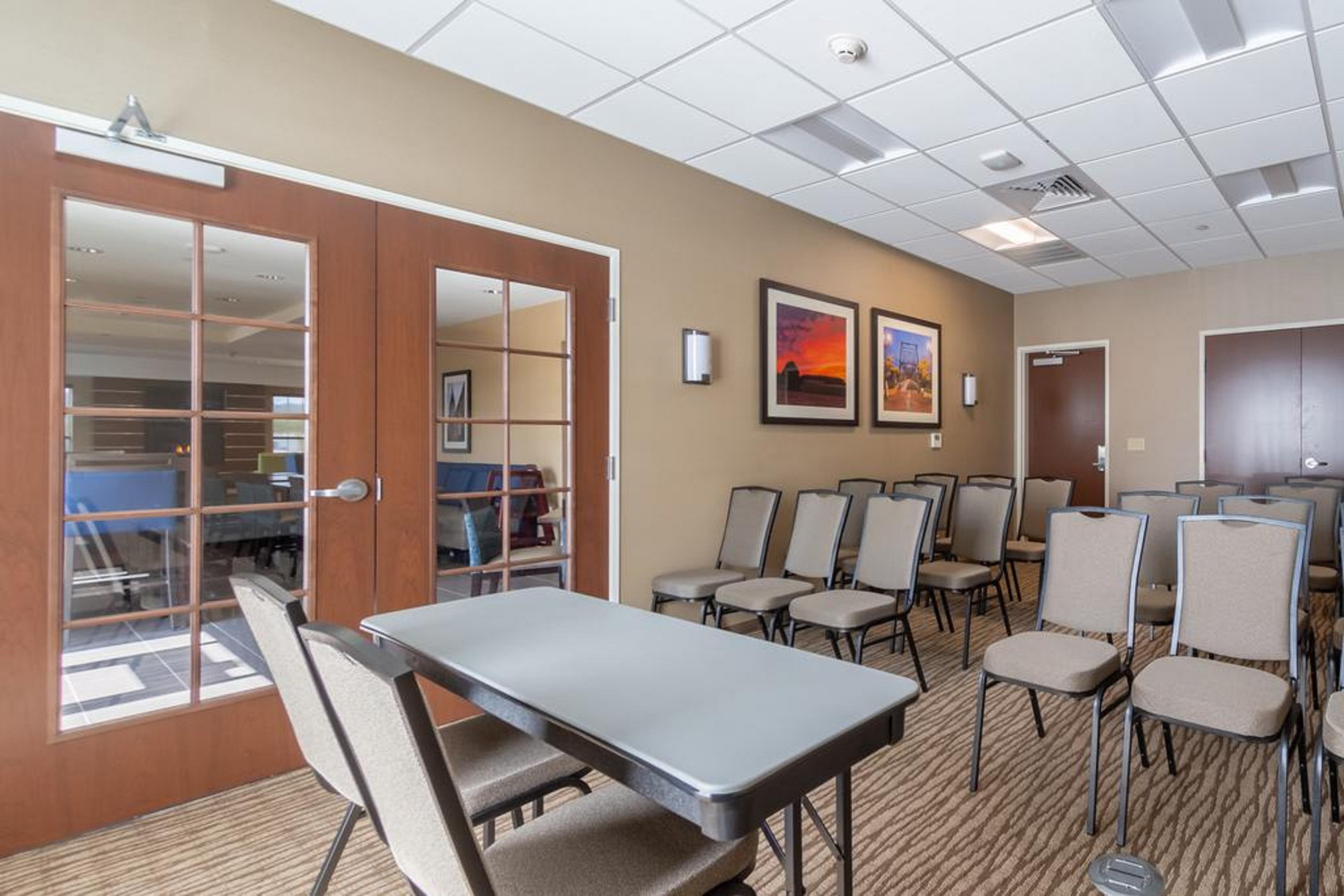 Comfort Inn & Suites - Harrisburg Airport - Hershey South Middletown  Экстерьер фото