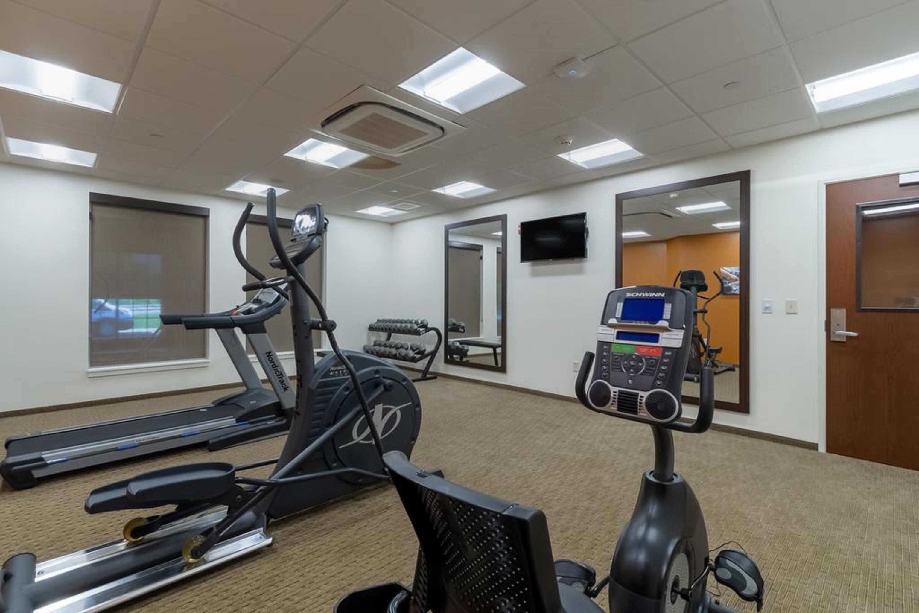 Comfort Inn & Suites - Harrisburg Airport - Hershey South Middletown  Экстерьер фото