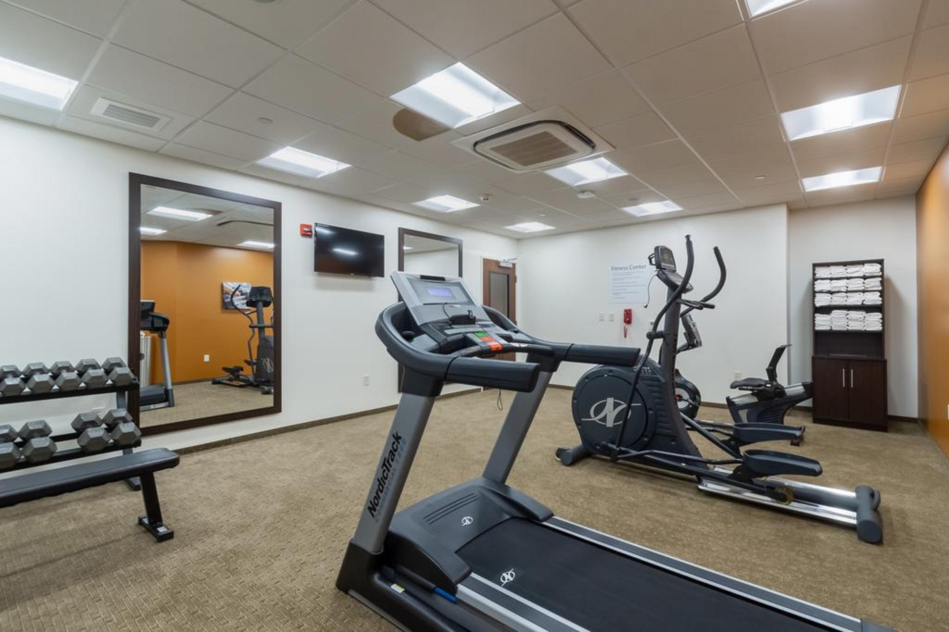 Comfort Inn & Suites - Harrisburg Airport - Hershey South Middletown  Экстерьер фото