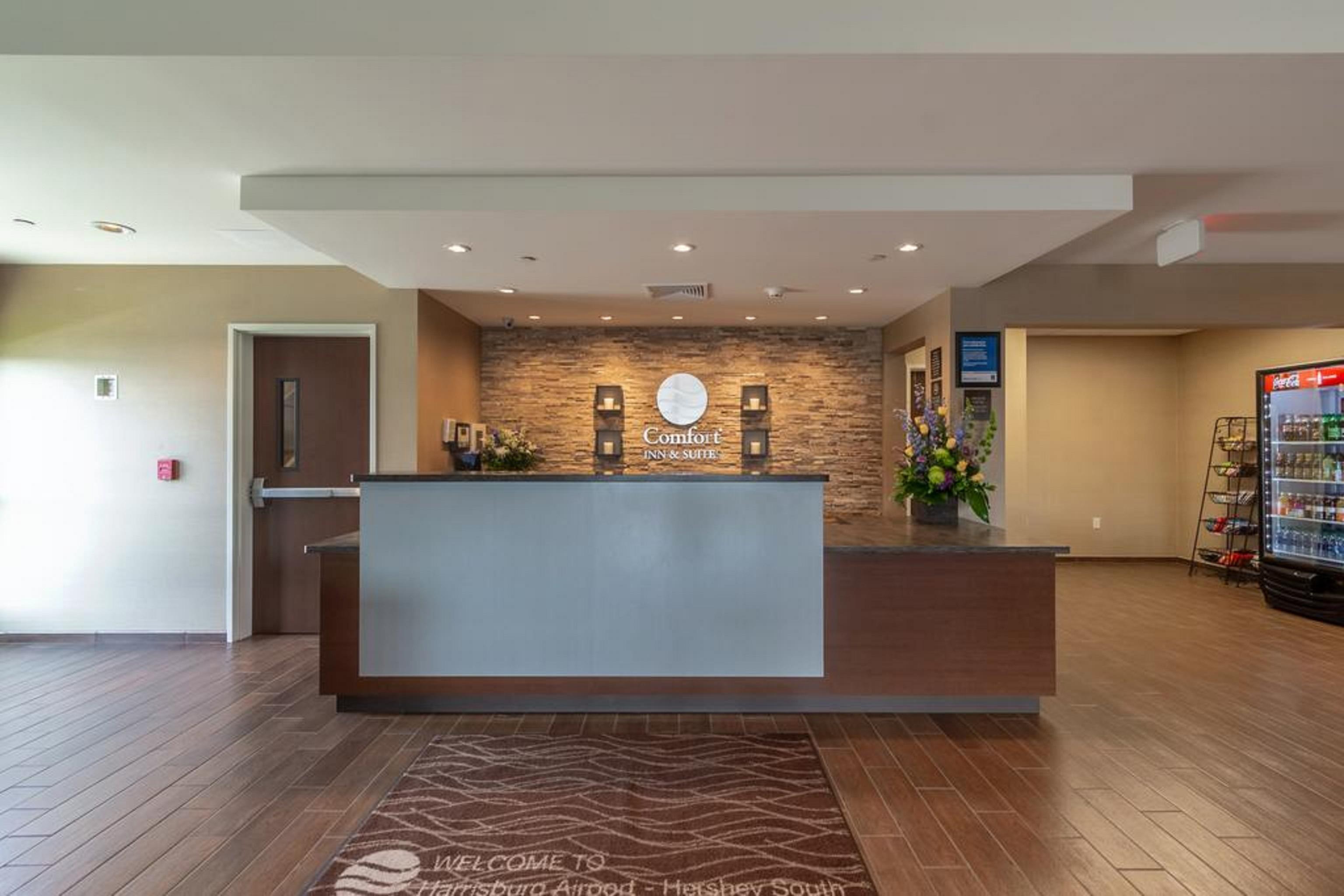 Comfort Inn & Suites - Harrisburg Airport - Hershey South Middletown  Экстерьер фото