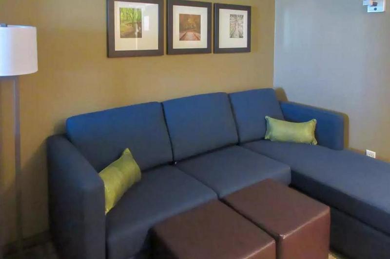 Comfort Inn & Suites - Harrisburg Airport - Hershey South Middletown  Экстерьер фото